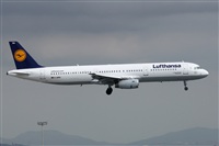 Adolfmalet-Spotters Barcelona-El Prat. Click to see full size photo
