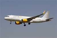 Jordi Rull Dalmau.Spotters BCN-El Prat. Click to see full size photo