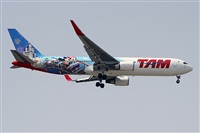 Jordi Rull Dalmau.Spotters BCN-El Prat. Click to see full size photo