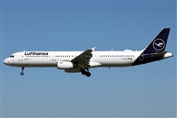 �Oscar Mart�nez spotter Barcelona el Prat. Click to see full size photo