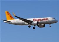 Adolfmalet-Spotters Barcelona-El Prat. Click to see full size photo