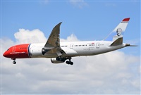Adolfmalet-Spotters Barcelona-El Prat. Click to see full size photo