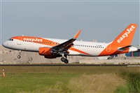 Gabriele Fontana - Tuscan Aviation. Click to see full size photo