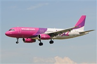 Adolfmalet-Spotters Barcelona-El Prat. Click to see full size photo