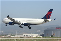 Manuel Del Amo. Click to see full size photo