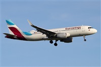 Jordi Rull Dalmau.Spotters BCN-El Prat. Click to see full size photo