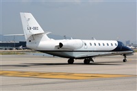 Adolfmalet-Spotters Barcelona-El Prat. Click to see full size photo