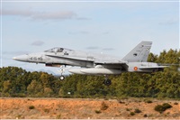 �Anonymous aviation photographer-AIRE.ORG. Click to see full size photo