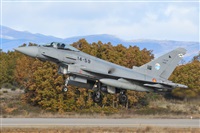 �Anonymous aviation photographer-AIRE.ORG. Click to see full size photo