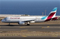 �Alfonso Sol�s - Asociaci�n Canary Islands Spotting. Click to see full size photo