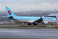 Rubn Gil - Noisy Spotters. Click to see full size photo
