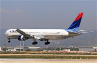Adolfmalet-Spotters Barcelona-El Prat. Click to see full size photo
