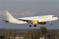 Rubn Gil - Noisy Spotters. Click to see full size photo