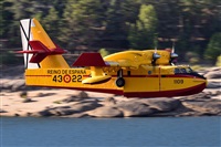 Anonymous aviation photographer-AIRE.ORG. Click to see full size photo