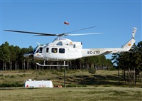 Anonymous aviation photographer-AIRE.ORG. Click to see full size photo