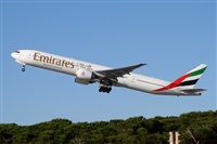 Jordi Rull Dalmau.Spotters BCN-El Prat. Click to see full size photo