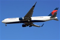 Adolfmalet-Spotters Barcelona-El Prat. Click to see full size photo