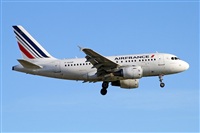Jordi Rull Dalmau.Spotters BCN-El Prat. Click to see full size photo