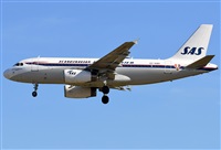 Adolfmalet-Spotters Barcelona-El Prat. Click to see full size photo