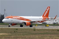 �Vicente Aguil�. Click to see full size photo