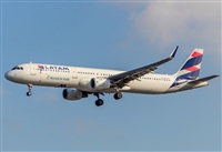 Alexandro Dias. Click to see full size photo