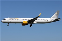�Oscar Mart�nez spotter Barcelona el Prat. Click to see full size photo