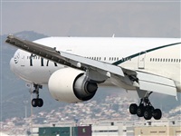 Oriol Casanovas--Spotters Barcelona - El Prat-. Click to see full size photo