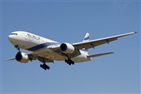Jordi Rull Dalmau.Spotters BCN-El Prat. Click to see full size photo