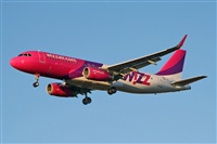 Jordi Rull Dalmau.Spotters BCN-El Prat. Click to see full size photo