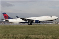 Rubn Gil - Noisy Spotters. Click to see full size photo