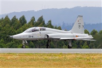 �Aar�n25. Click to see full size photo