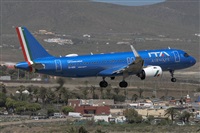�Adolfo Bento - Gran Canaria Spotters. Click to see full size photo