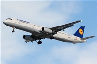 Adolfmalet-Spotters Barcelona-El Prat. Click to see full size photo