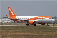 �Vicente Aguil�. Click to see full size photo