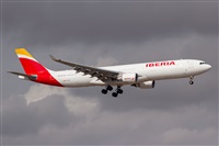 �Aar�n25. Click to see full size photo