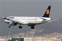 Adolfmalet-Spotters Barcelona-El Prat. Click to see full size photo