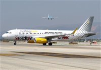 Adolfmalet-Spotters Barcelona-El Prat. Click to see full size photo