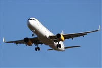 �Oscar Mart�nez spotter Barcelona el Prat. Click to see full size photo