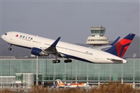 Jorge Medina - Spotters Barcelona - El Prat. Click to see full size photo