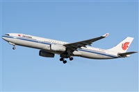 Rubn Gil - Noisy Spotters. Click to see full size photo
