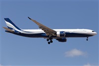 �Natalia Kaminska. Click to see full size photo