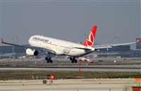 Jordi Rull Dalmau.Spotters BCN-El Prat. Click to see full size photo