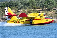 Anonymous aviation photographer-AIRE.ORG. Click to see full size photo