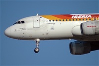 Adolfmalet-Spotters Barcelona-El Prat. Click to see full size photo