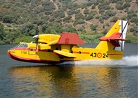 Anonymous aviation photographer-AIRE.ORG. Click to see full size photo