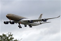 Jos Miguel Bernases - Noisy Spotters. Click to see full size photo