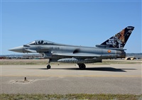 Anonymous aviation photographer-AIRE.ORG. Click to see full size photo
