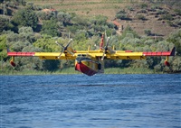 Anonymous aviation photographer-AIRE.ORG. Click to see full size photo