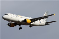 �Oscar Mart�nez spotter Barcelona el Prat. Click to see full size photo