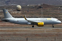 Alfonso Sols - Asociacin Canary Islands Spotting. Click to see full size photo